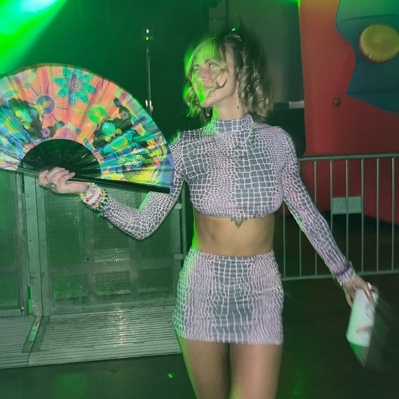 EDIKTED TWO PIECE SET (BLUE/PINK SNAKESKIN PRINT; XS/S) - Picture 2 of 5